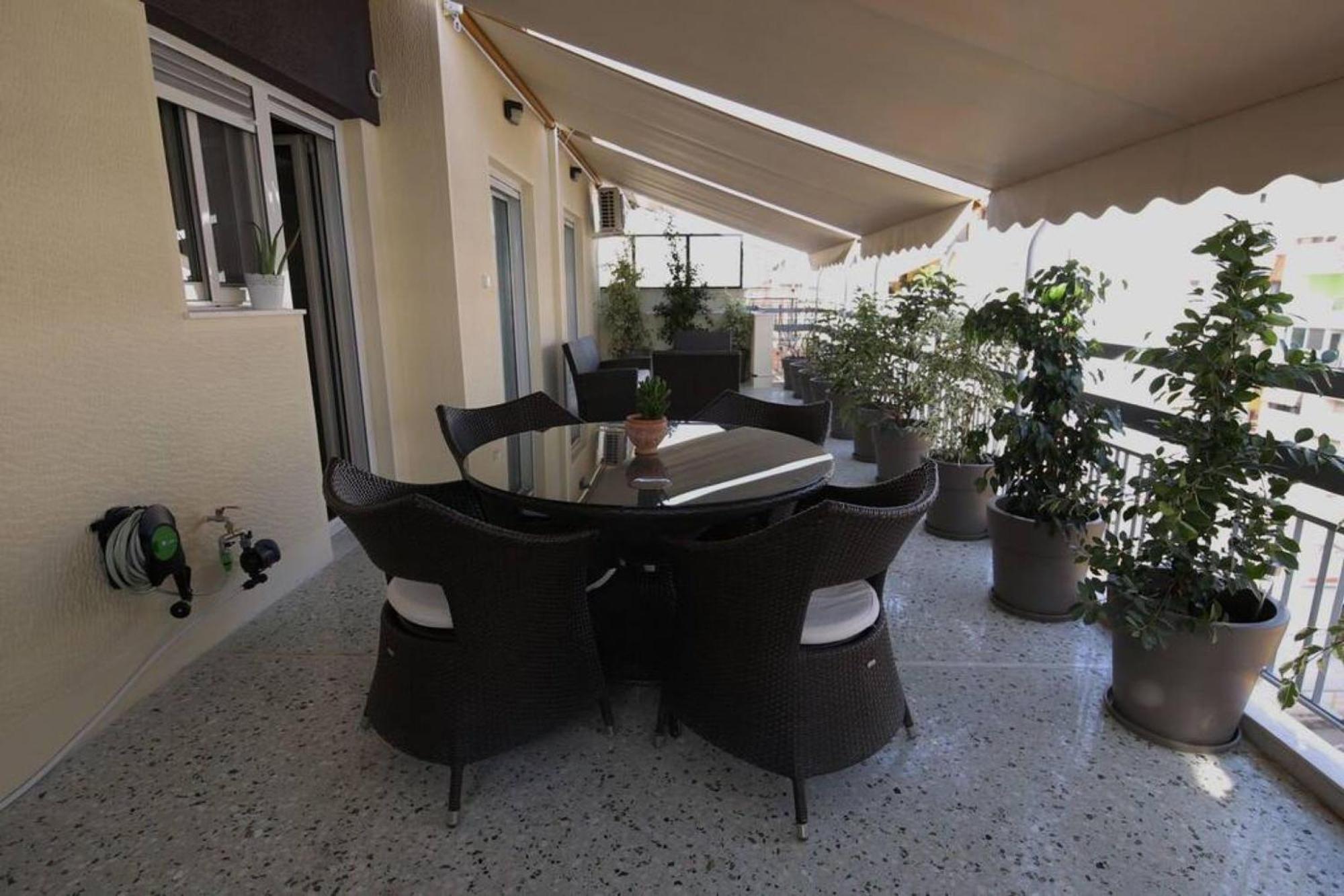 Penthouse Lux Flat With 2 Bd Next To Larissis Lägenhet Aten Exteriör bild