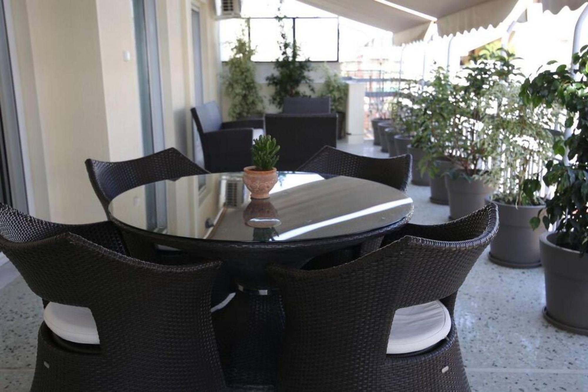 Penthouse Lux Flat With 2 Bd Next To Larissis Lägenhet Aten Exteriör bild